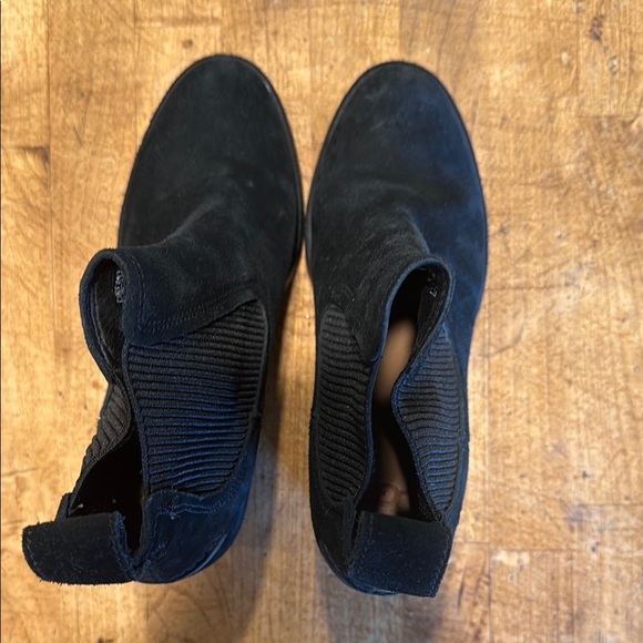 UGG black heeled boots - Picture 4 of 6